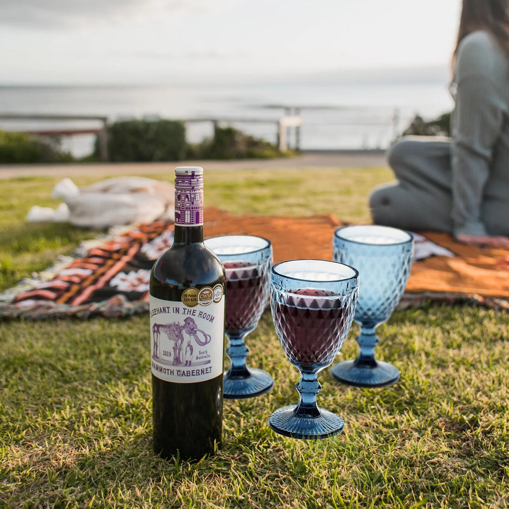 Embossed Retro Glass Goblet 8 oz for Wine and Beverage, Set of 6 J55086