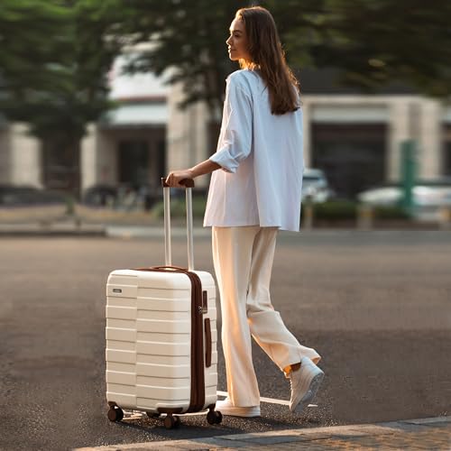 3 Piece Hardside Expandable Luggage Set with TSA Lock Spinner Wheels L24758