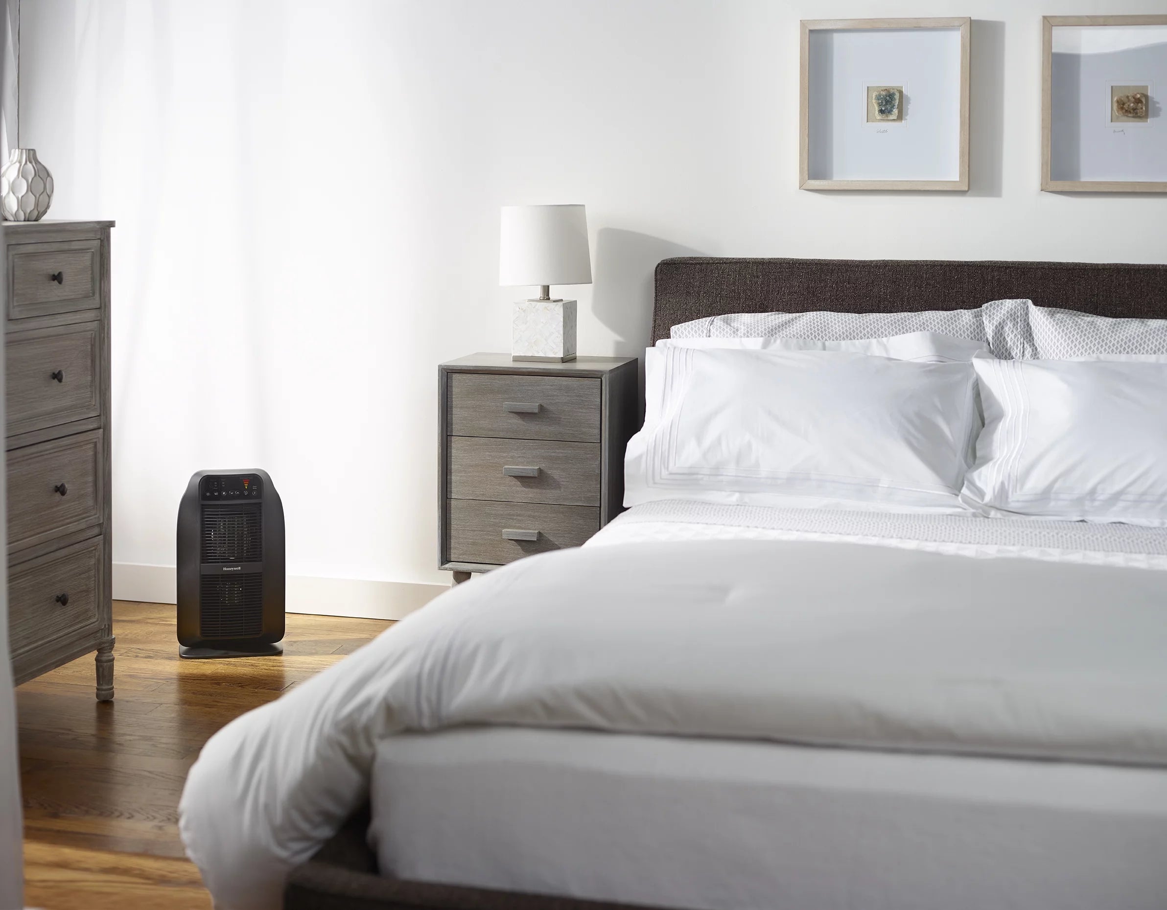 Ceramic Heater, Black L7048