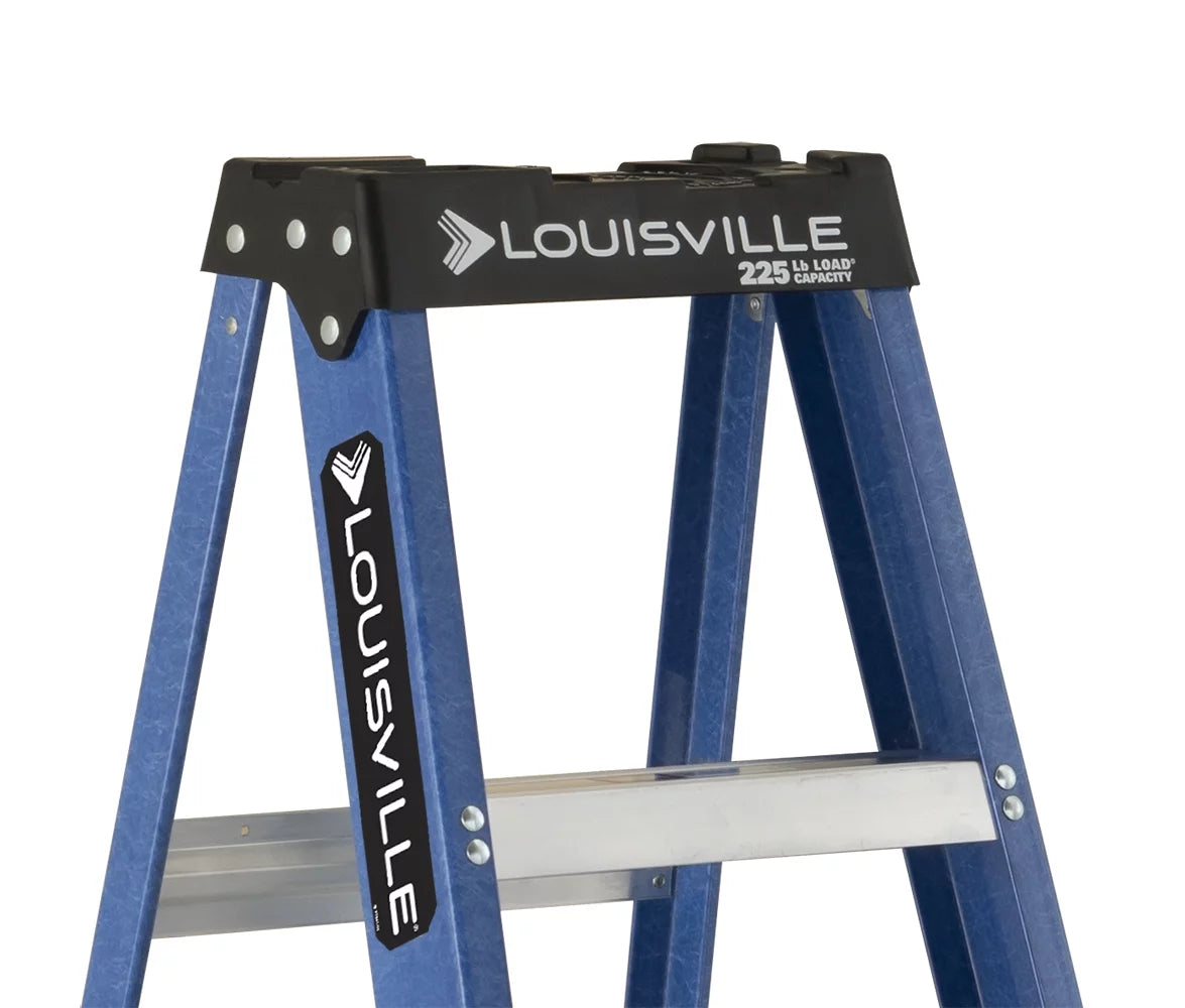 Fiberglass Step Ladder, 6-Foot, 225-lb Capacity P70677