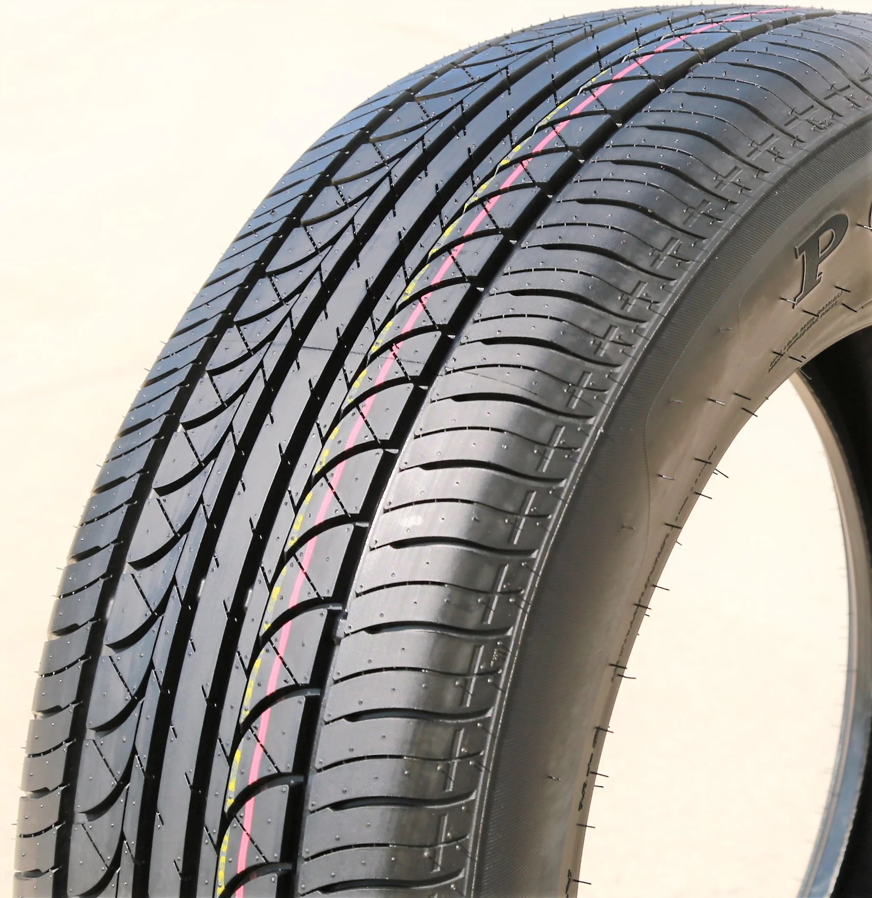 Set of 4 225/65R17 All-Season Performance Tires Y547