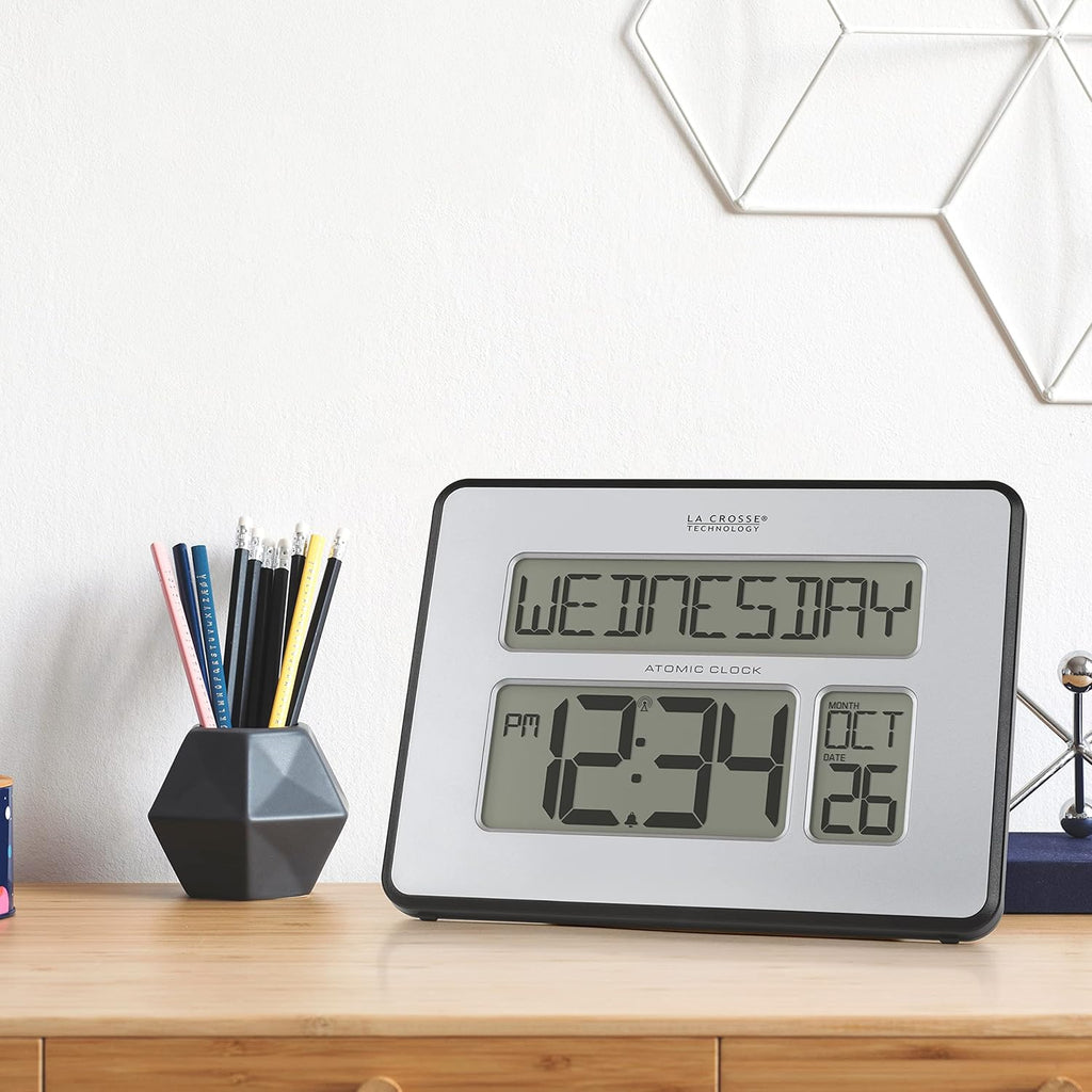 Atomic Full Calendar Clock with Extra Large Digits Z665390