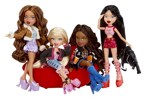 Sasha Fashion Doll with Accessories Q7326