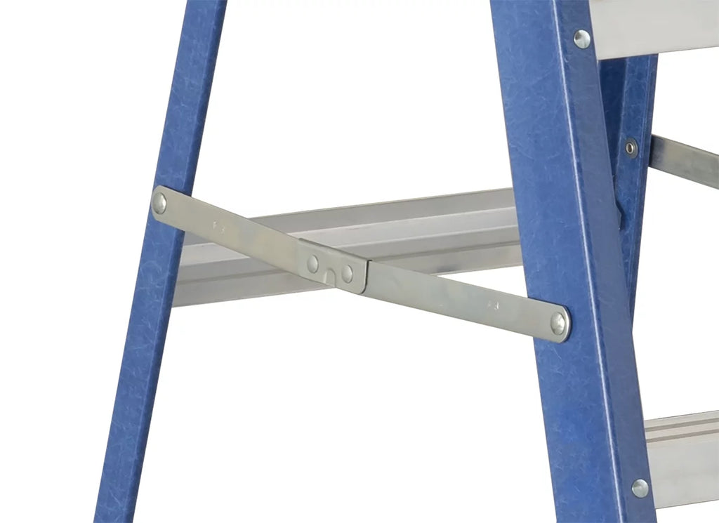 Fiberglass Step Ladder, 6-Foot, 225-lb Capacity P70677
