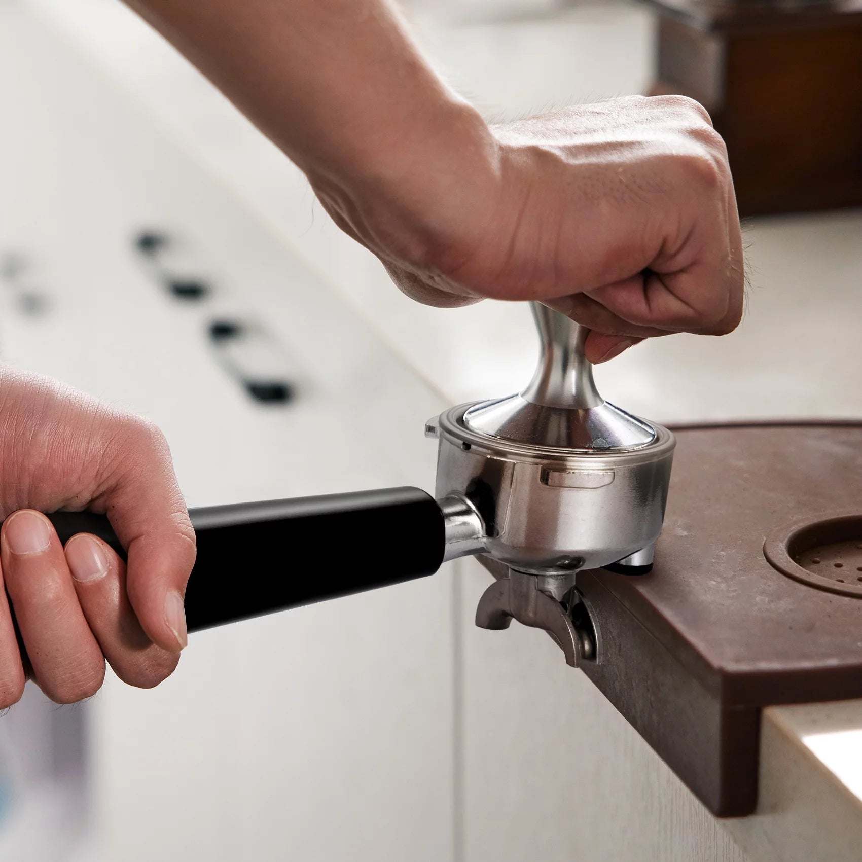 Semi-Automatic Espresso Machine - Silver - 2 Litre Water Tank M88197