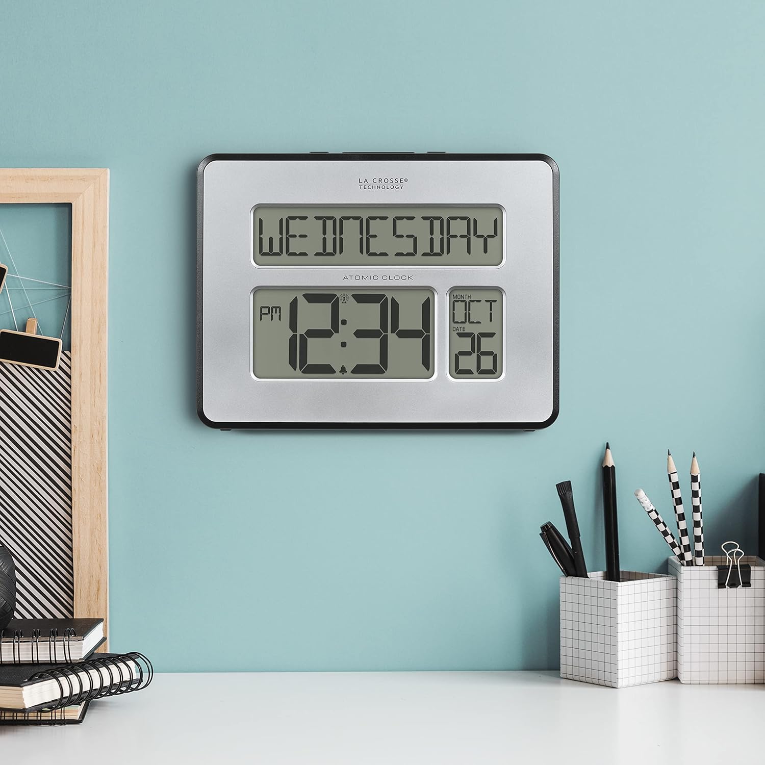 Atomic Full Calendar Clock with Extra Large Digits Z665390