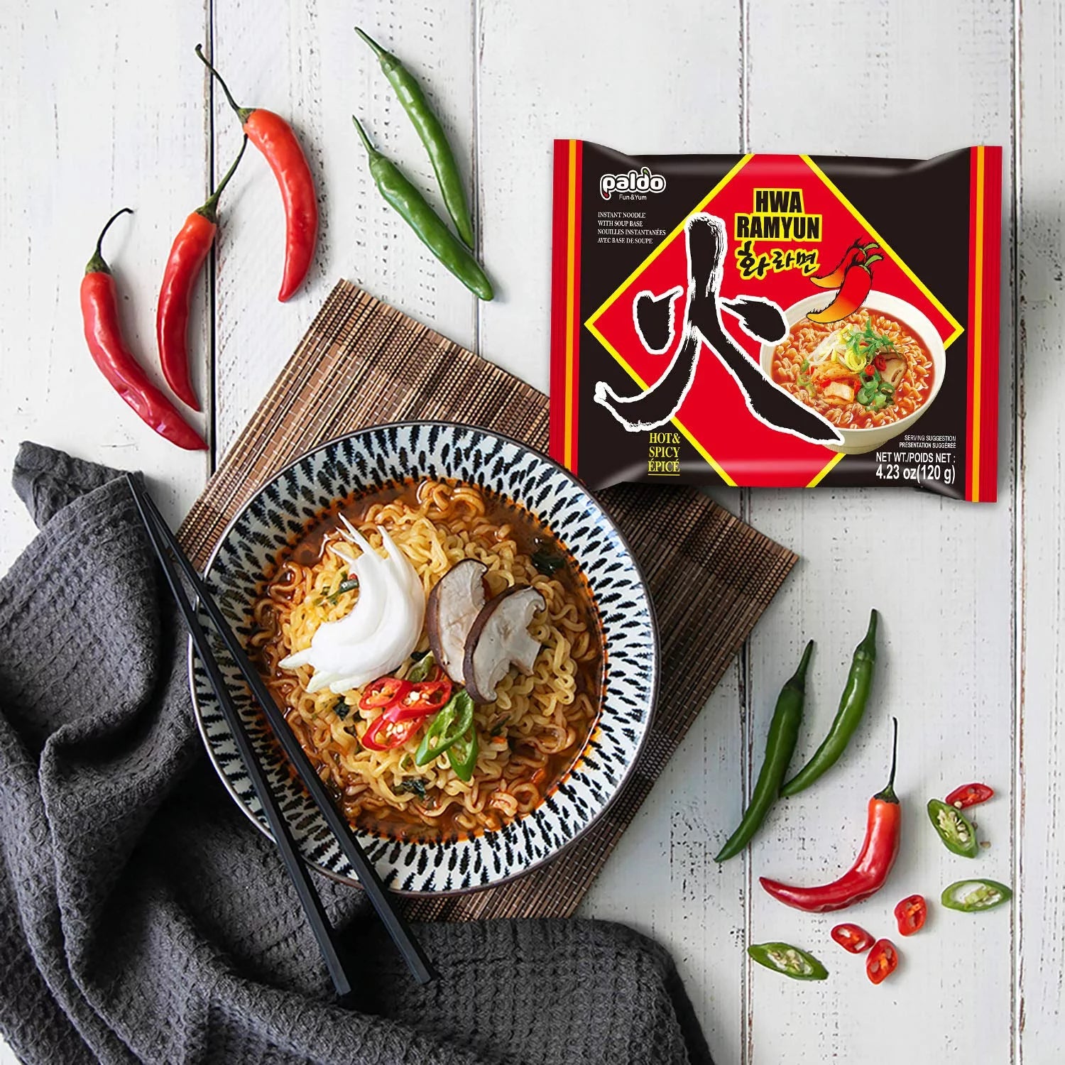 Extra Hot & Spicy Instant Noodles with Spicy Broth, 10 Pack C63336