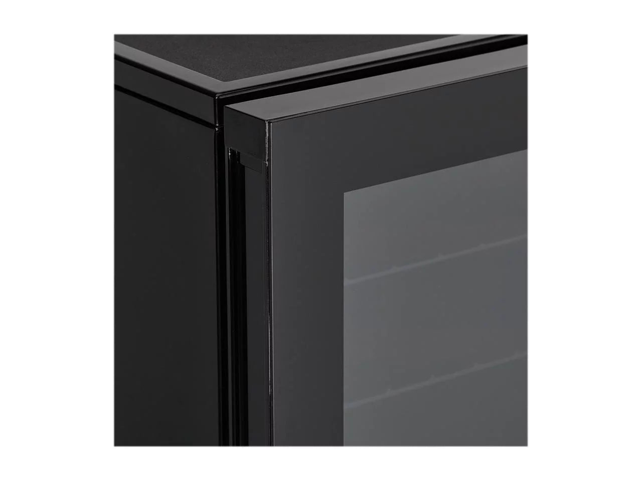 1.8 Cu. Ft. Countertop Wine Cooler for Red or White Wine X872