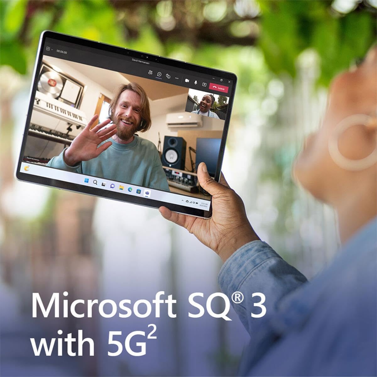 Surface Pro 9 Tablet 13" 8GB RAM 128GB SSD Windows 11 Pro 5G Platinum N652