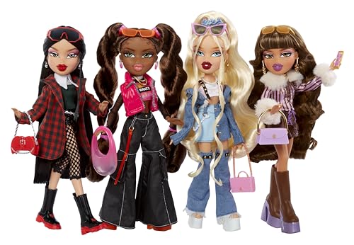 Cloe Fashion Doll with 10 Accessories and Poster W3967