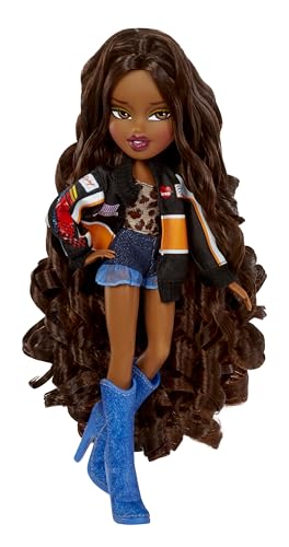 Sasha Fashion Doll with Accessories Q7326