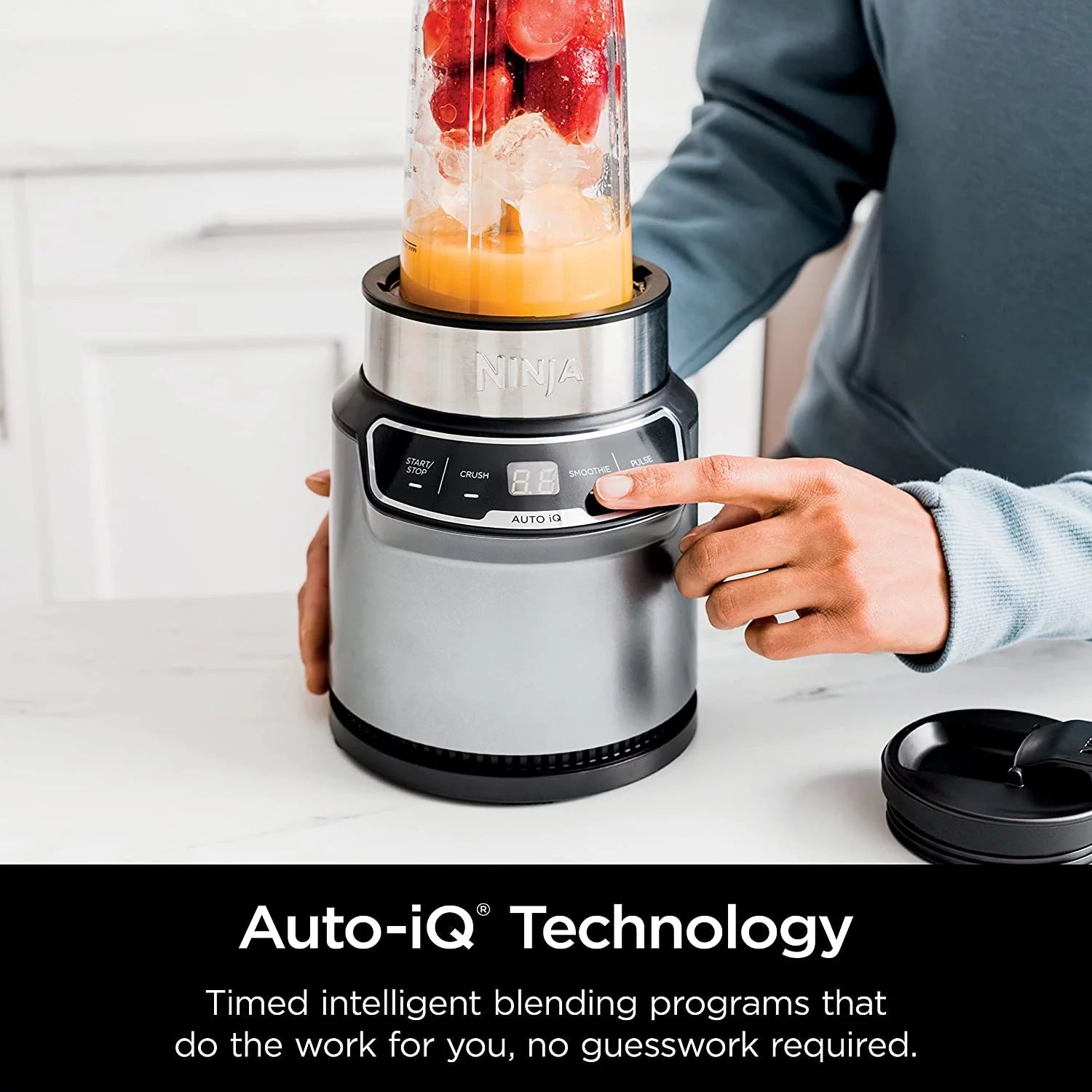 Compact Personal Blender, 900W Motor, Silver L666886