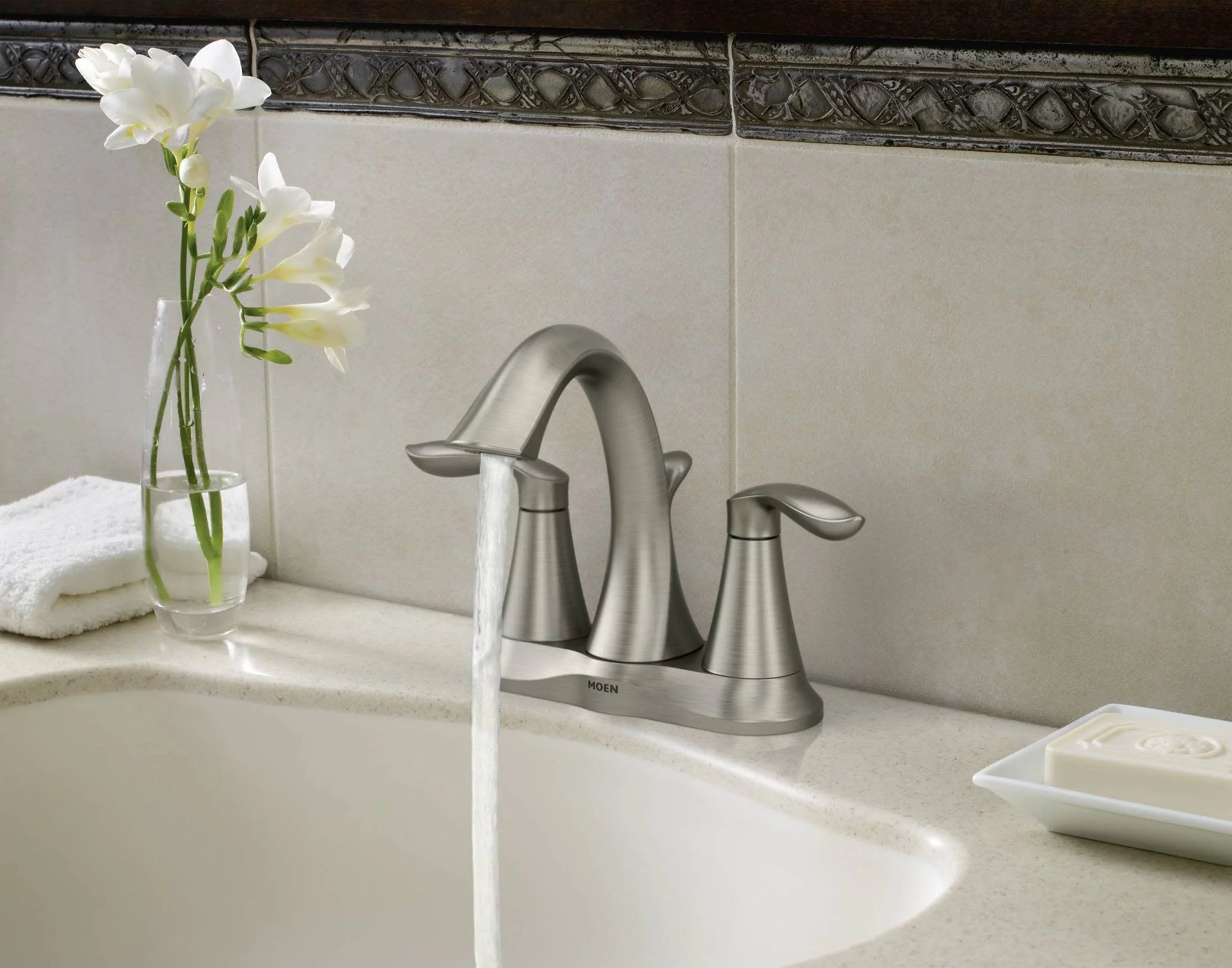 Centerset Bathroom Sink Faucet H44343
