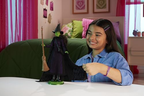 Wicked Deluxe Elphaba Fashion Doll & Accessories Q88498