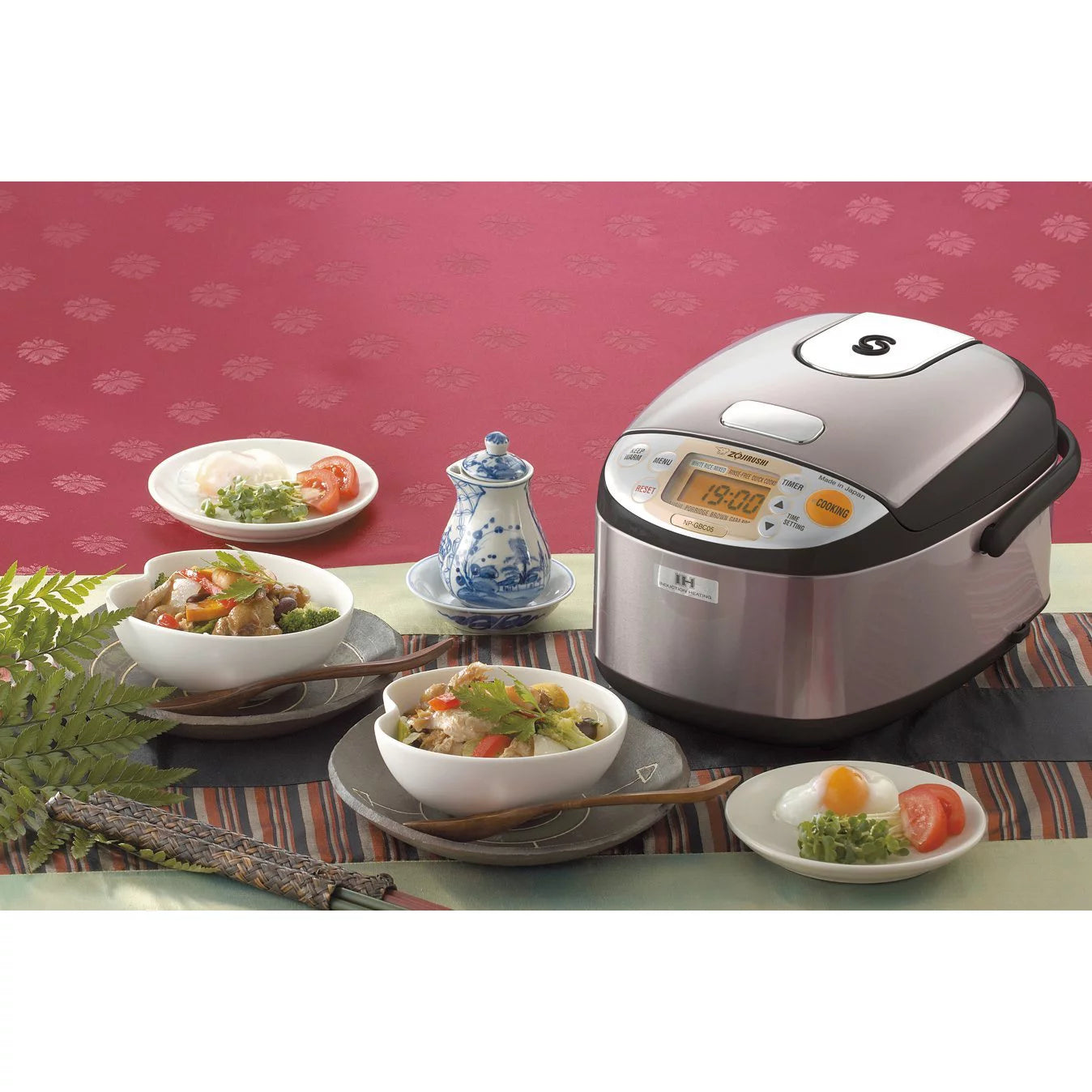 Induction Heating Rice Cooker and Warmer 3-Cup F699761