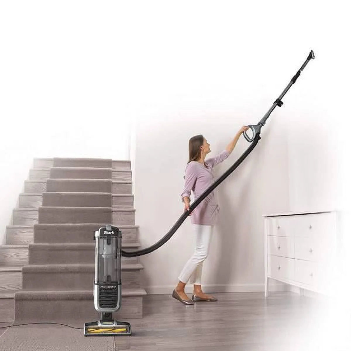 Self-Cleaning Brushroll Upright Vacuum I866