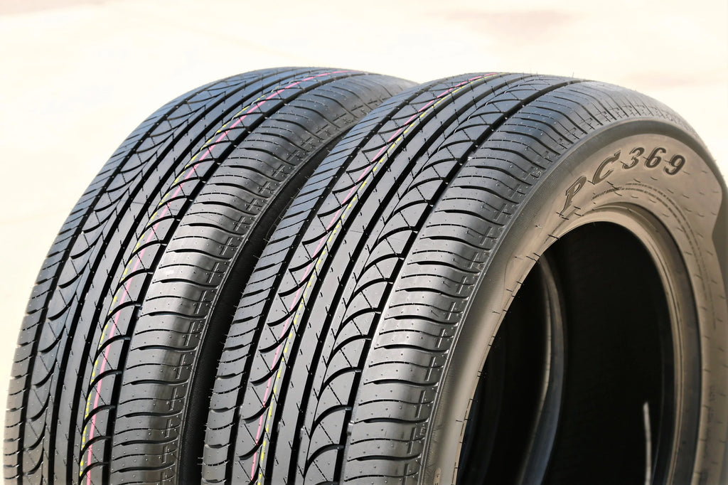 Set of 4 225/65R17 All-Season Performance Tires Y547
