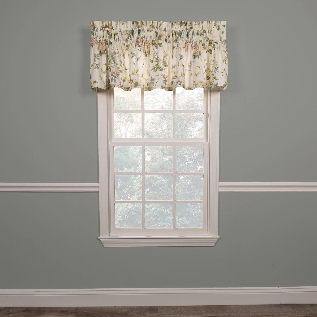 Tailored Valance O72128