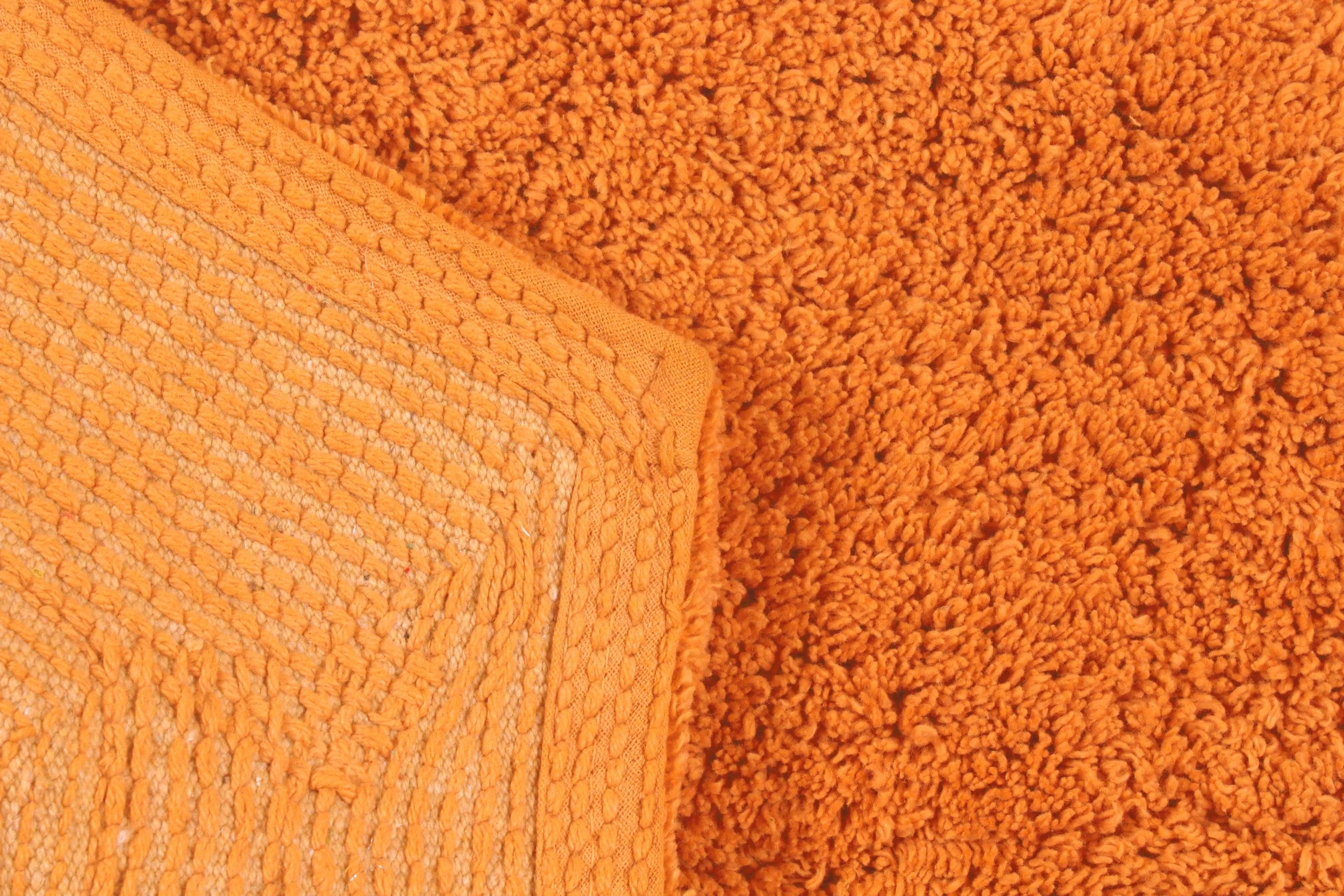 100% Cotton Tufted Bath Rug, Non-Slip Plush, Machine Wash, 22" Round B571